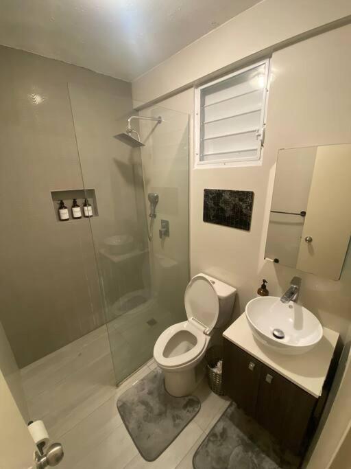 Gem With Private Patio! Apartamento *